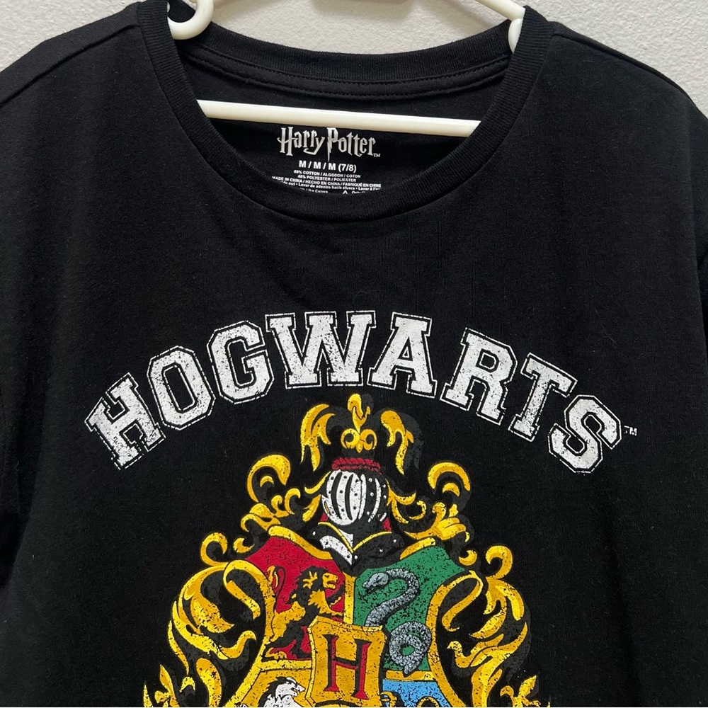 Harry Potter Hogwarts Crest Black T‑Shirt Kids Sz M 7/8 Cotton-Blend Casual - Picture 3 of 6